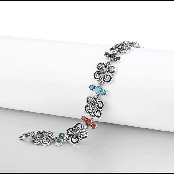 Flower Rhinestone Silver Tone Bracelet - Picture 3 of 4